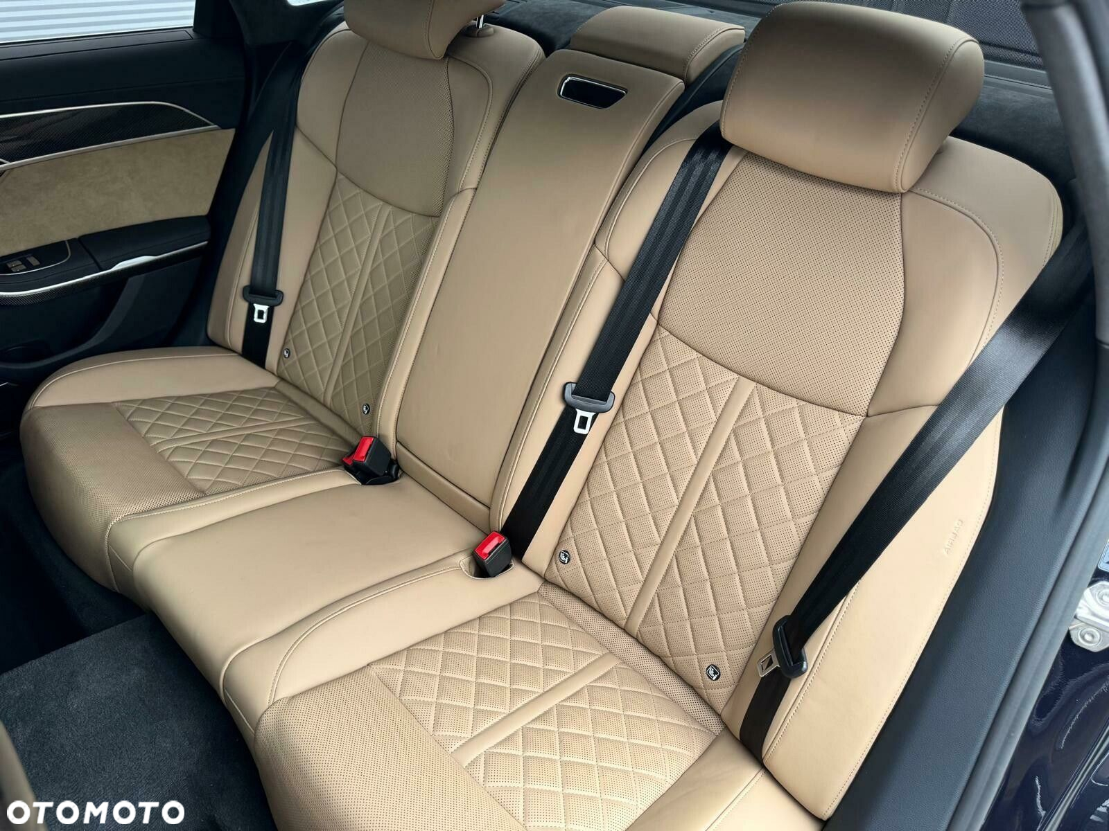 Audi S8 - 36
