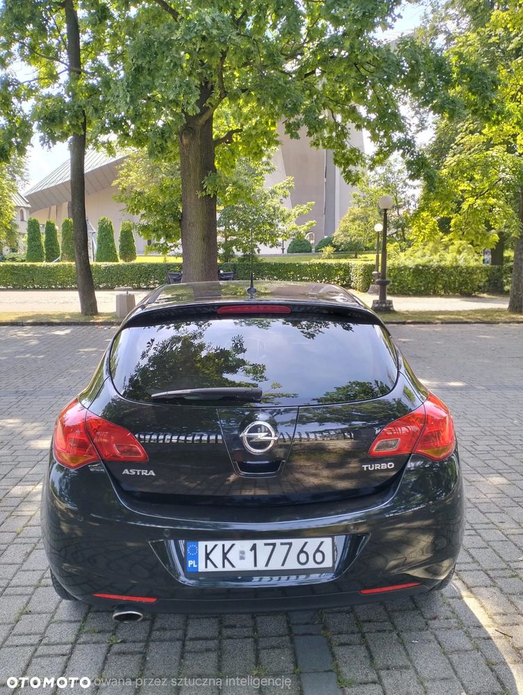 Opel Astra 2011 photo 5