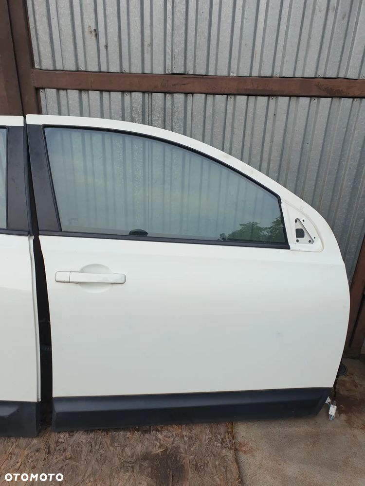 Drzwi Prawe Przednie Nissan Qashqai I J10 - 1
