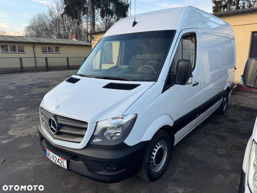 Mercedes-Benz Sprinter - 2