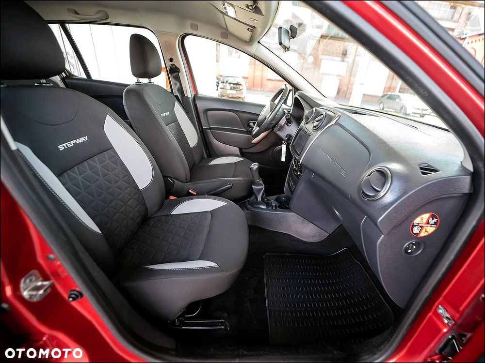 Dacia Sandero Stepway TCe 90 Prestige - 32