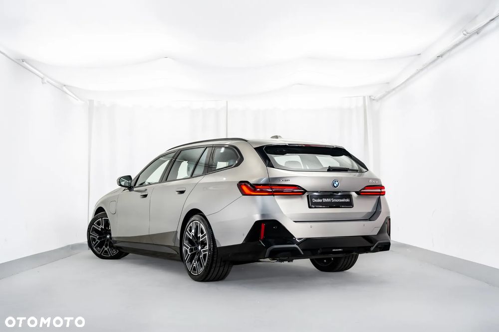 BMW Seria 5 530e xDrive PHEV M Sport - 5