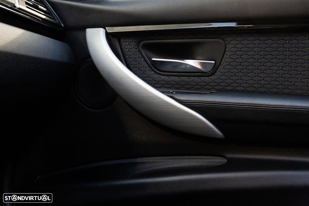 BMW 330 e iPerformance Pack M - 30