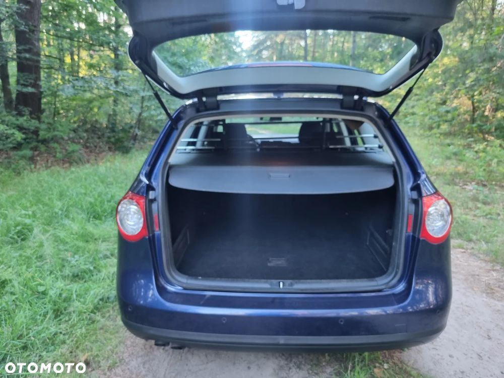 Volkswagen Passat 2.0 TDI Comfortline - 23