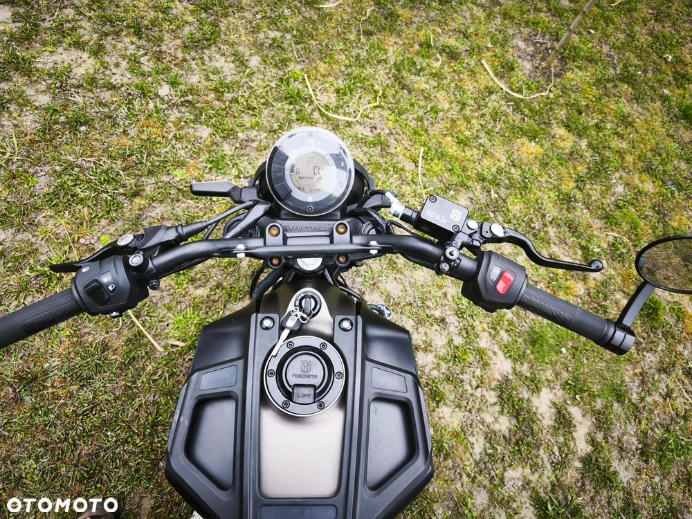 Husqvarna Svartpilen - 3