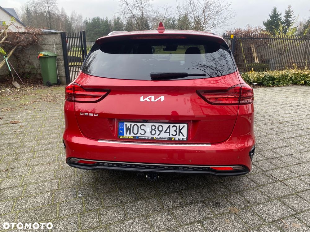 Kia Ceed - 33