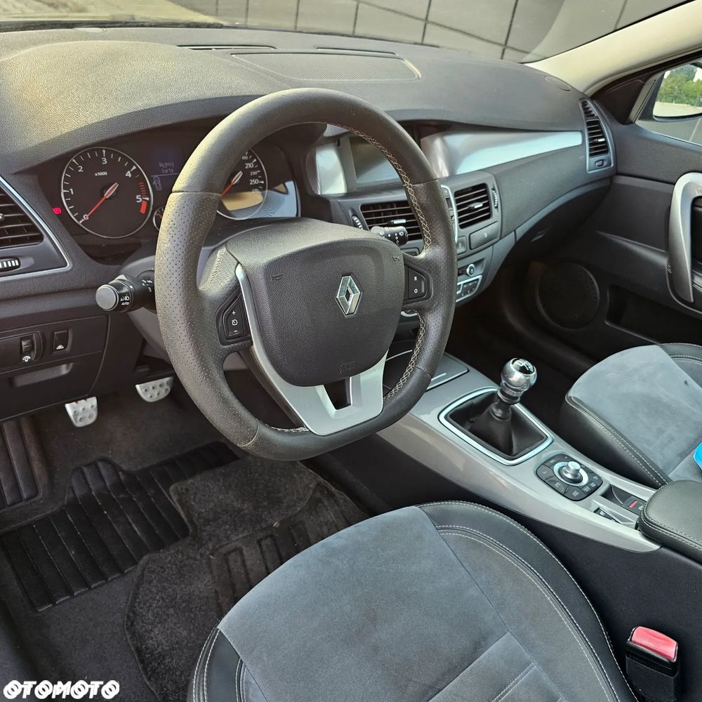 Renault Laguna dCi 180 FAP GT - 9