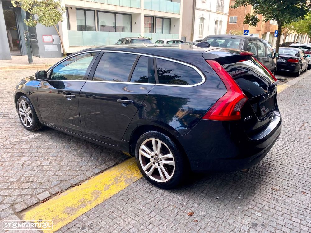 Volvo V60 1.6 D2 Drive Momentum Start/Stop - 7