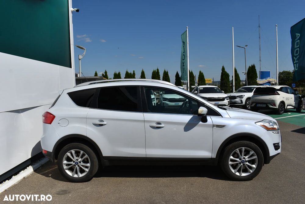 Ford Kuga 2.0 TDCi 4WD Powershift Trend - 8