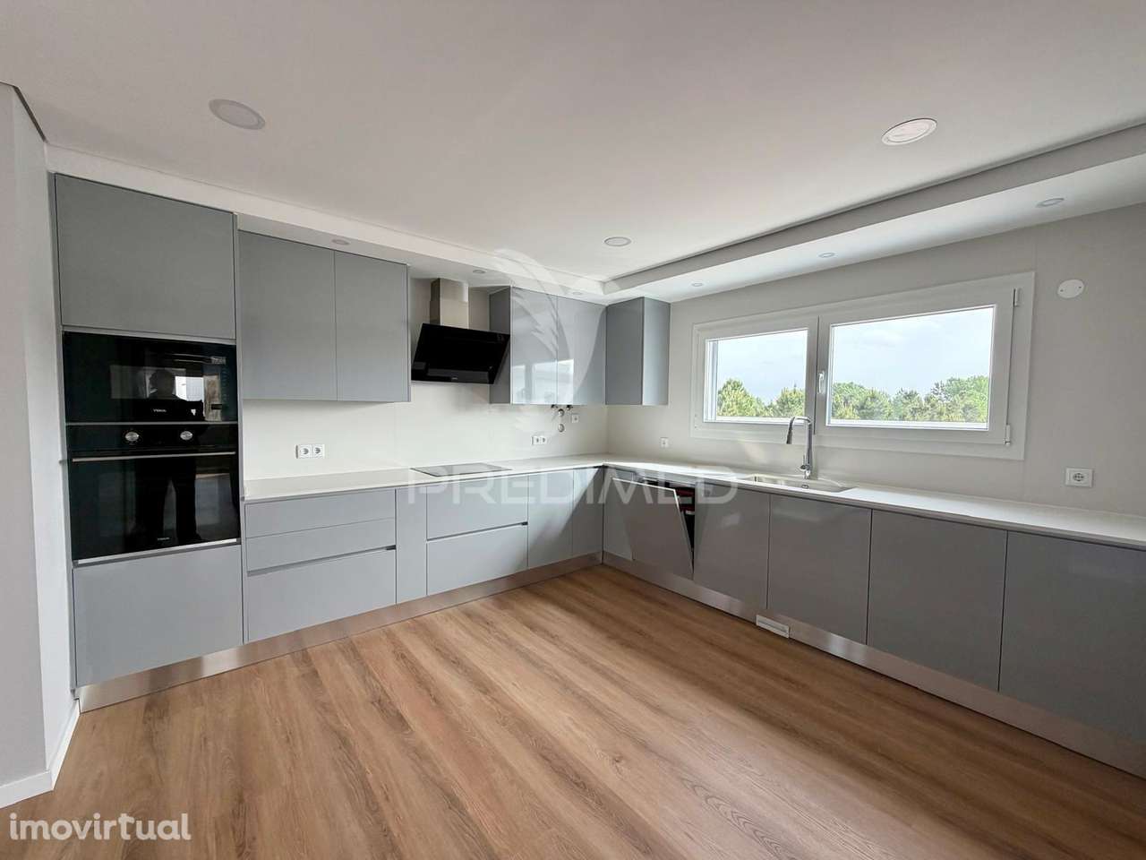 Moradia T4 de Luxo isolada em Azeitão - Grande imagem: 3/26