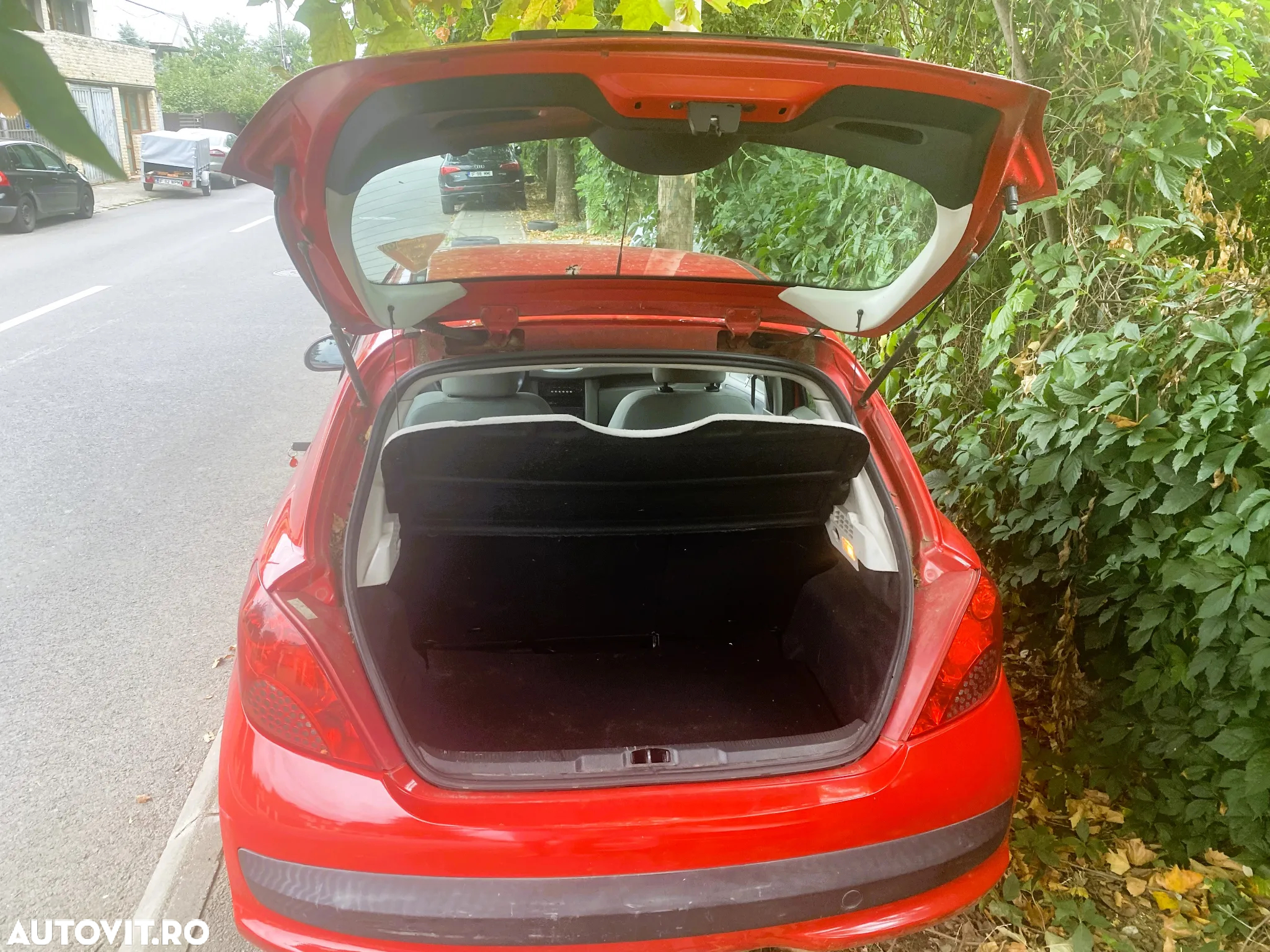 Peugeot 207 1.4HDI Trendy - 9
