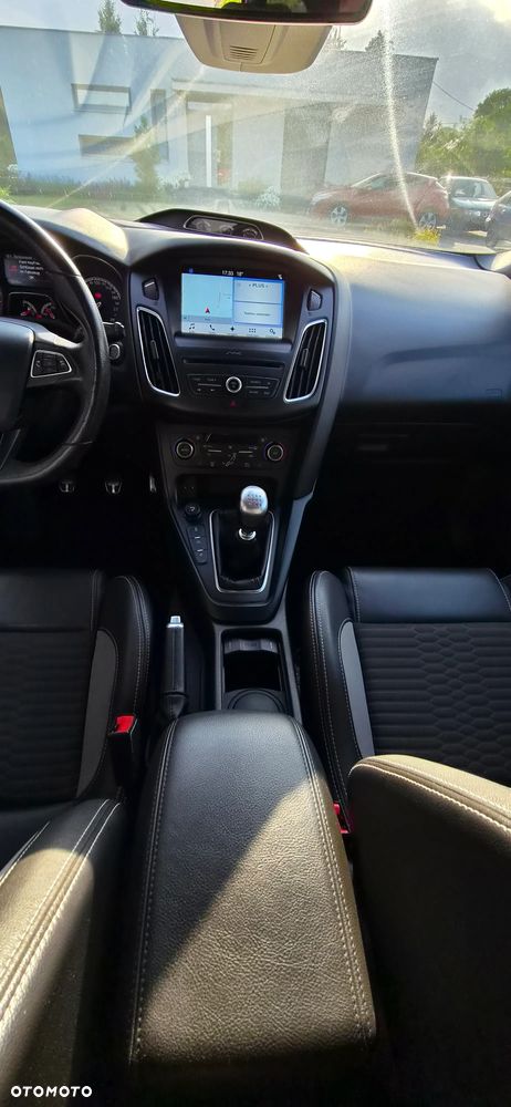 Ford Focus 2.0 EcoBoost ST-2 - 26