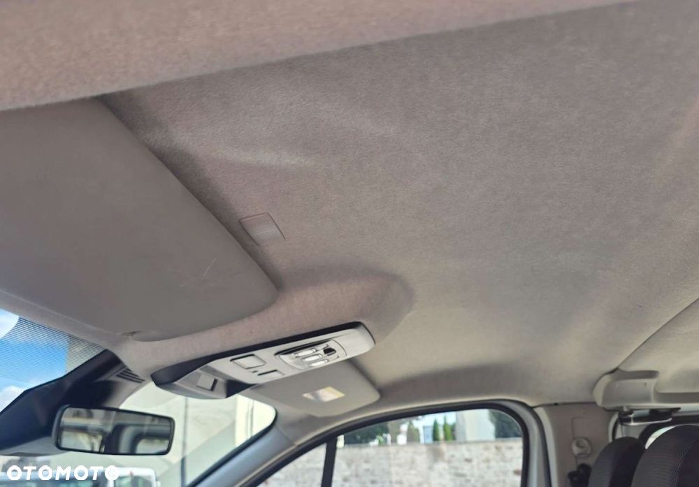 Renault Trafic - 12