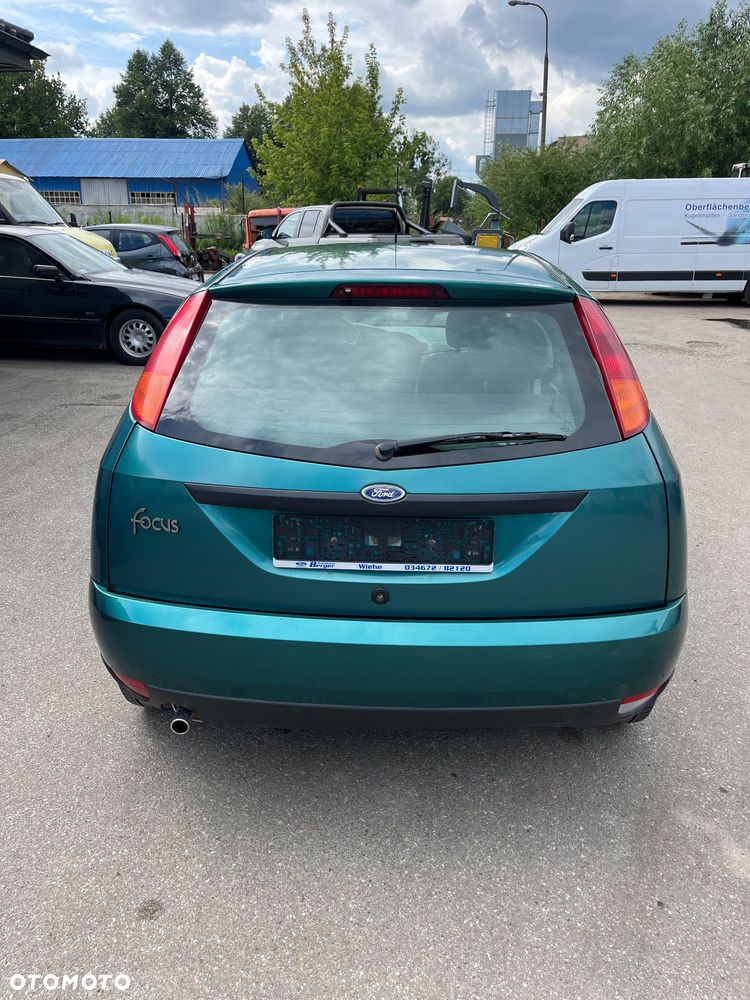 Ford Focus 1.8 Trend - 6