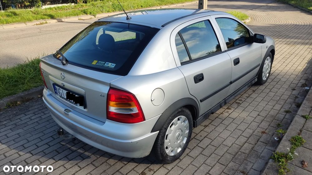 Opel Astra - 4