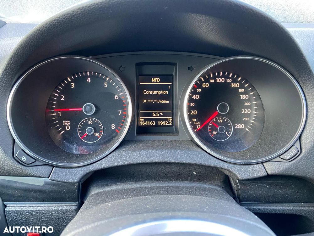 Volkswagen Golf - 8