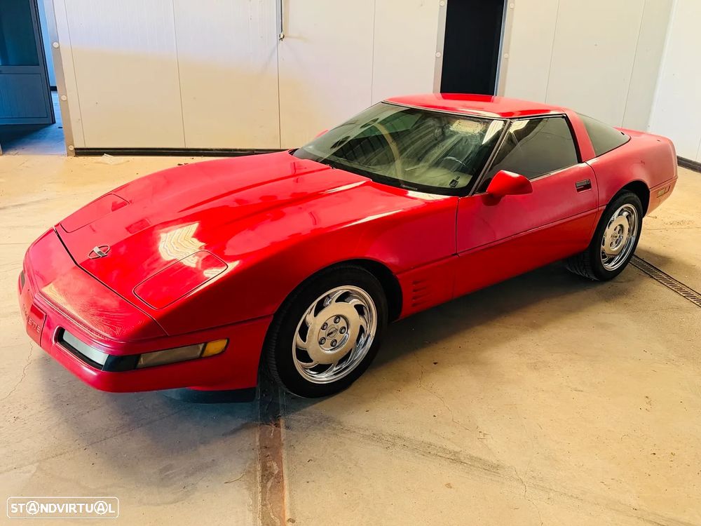 Chevrolet Corvette - 11