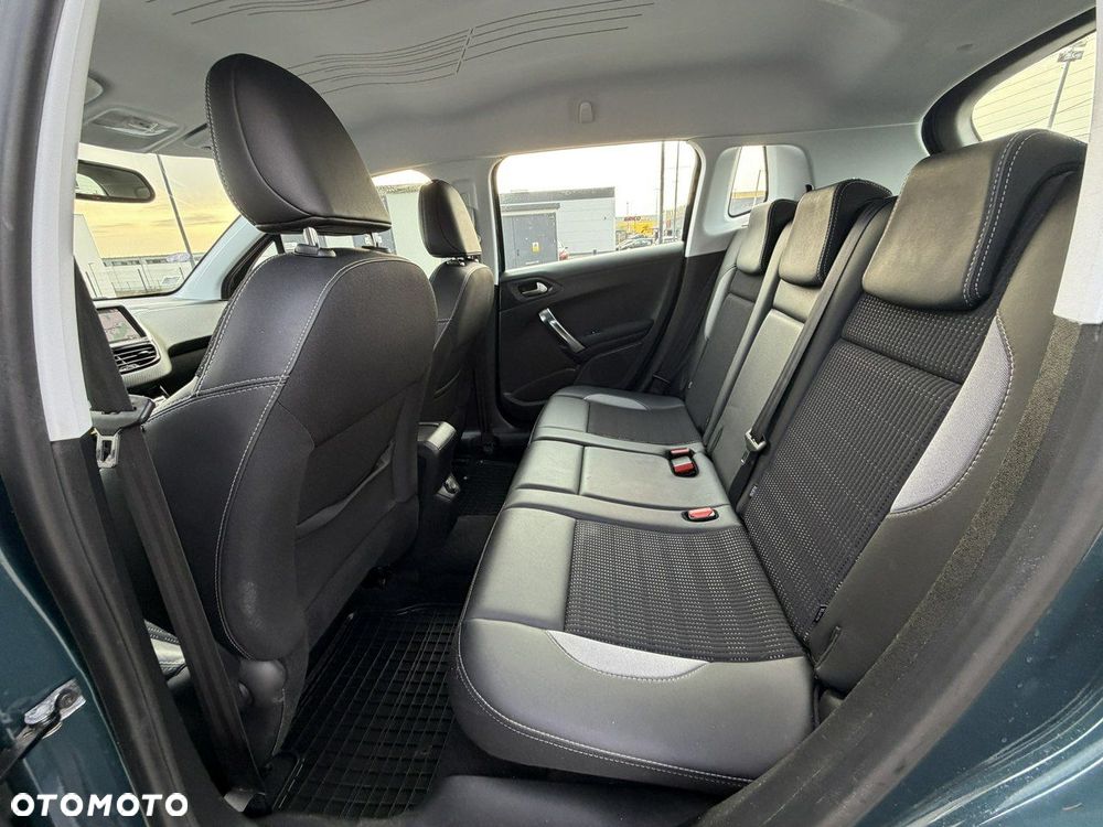 Peugeot 2008 PureTech 110 Stop&Start EAT6 Allure - 30