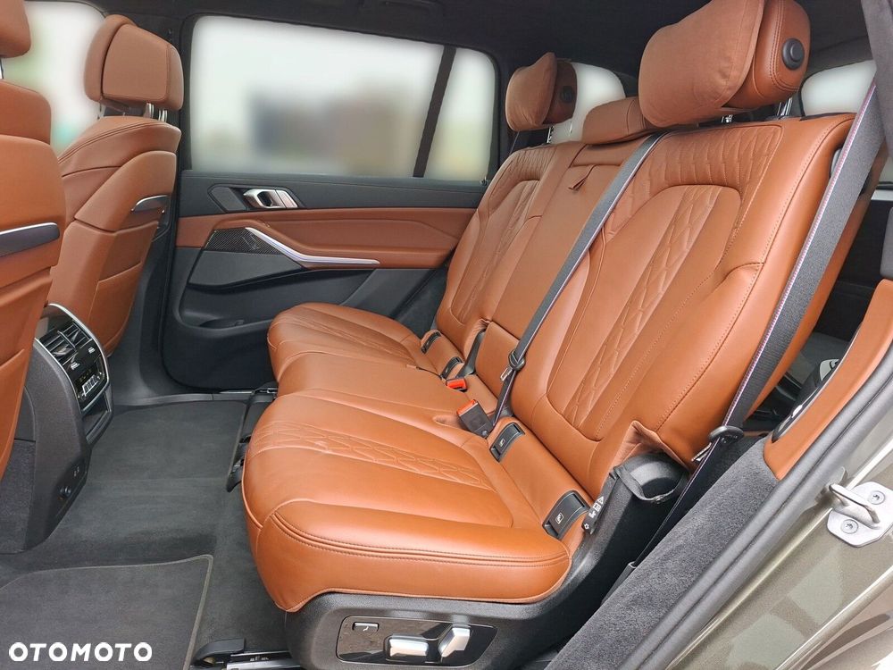 BMW X7 xDrive40d mHEV - 15