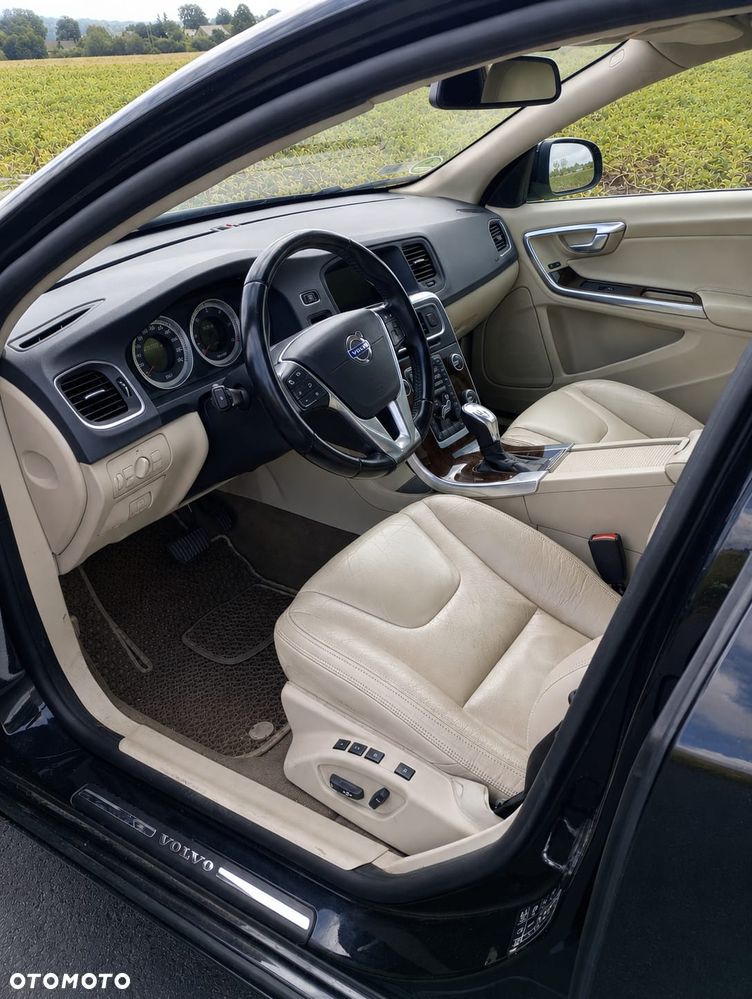 Volvo S60 D5 Summum - 7