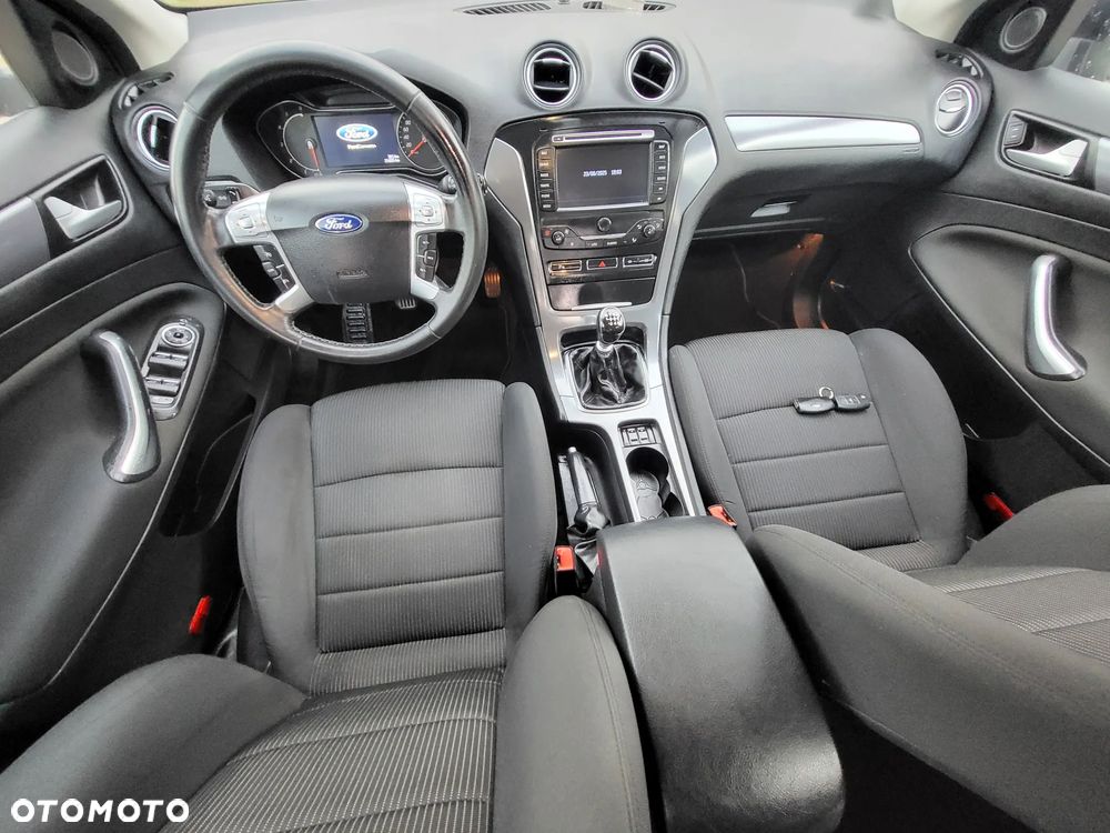 Ford Mondeo 2.0 TDCi Ambiente - 22