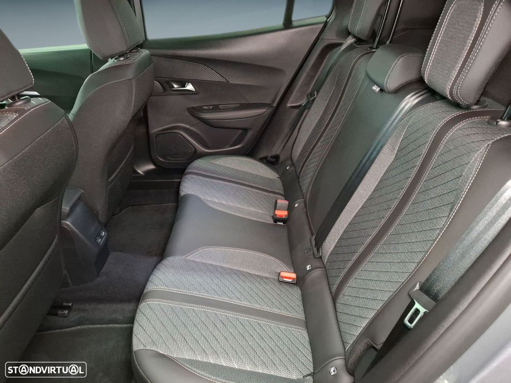 Peugeot 2008 1.2 PureTech Allure - 14