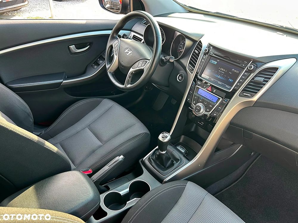 Hyundai i30 1.4 Comfort EU5 - 7