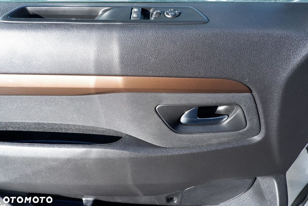 Toyota Proace Verso - 25