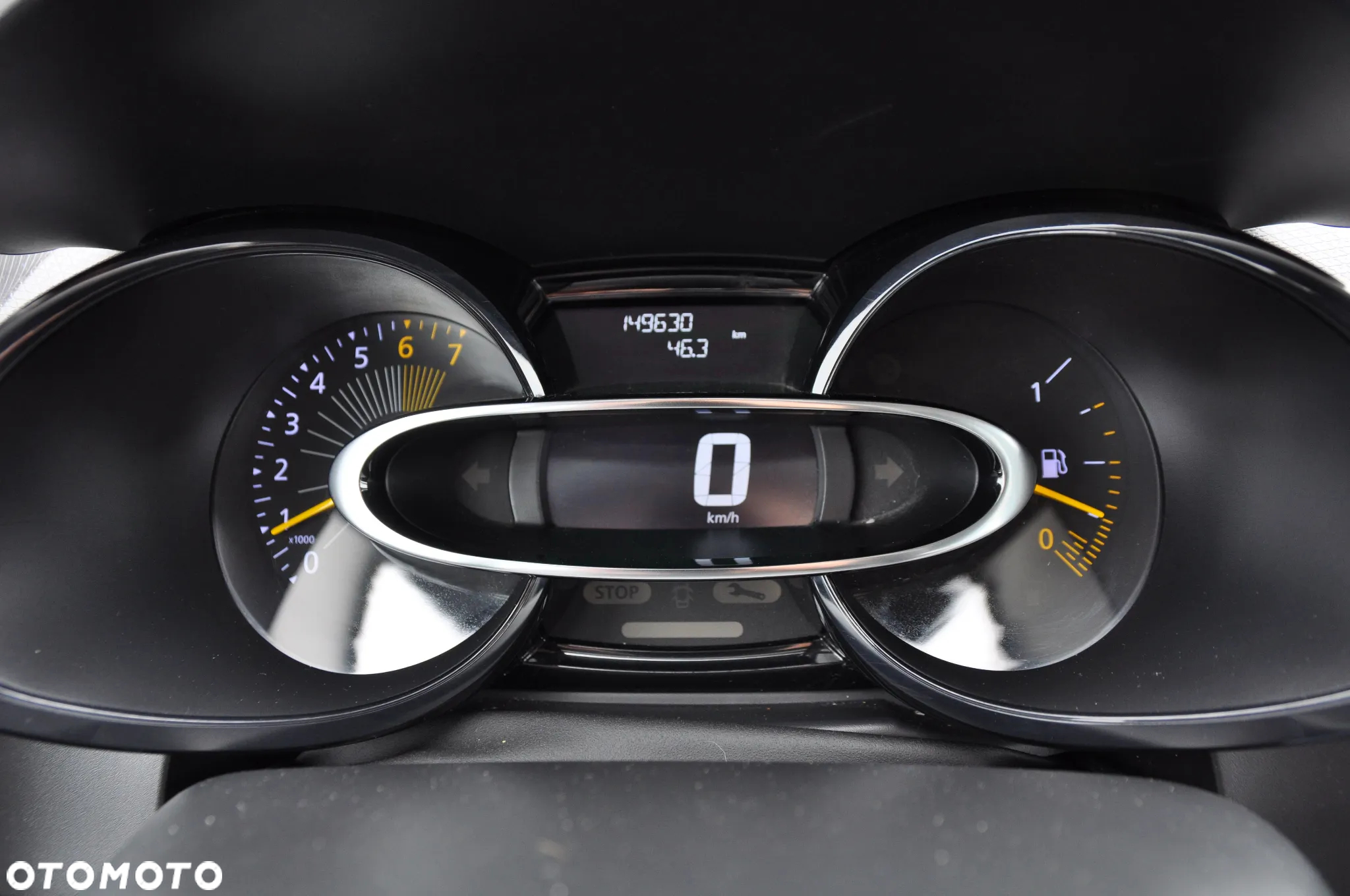 Renault Clio 1.2 16V 75 Dynamique - 12