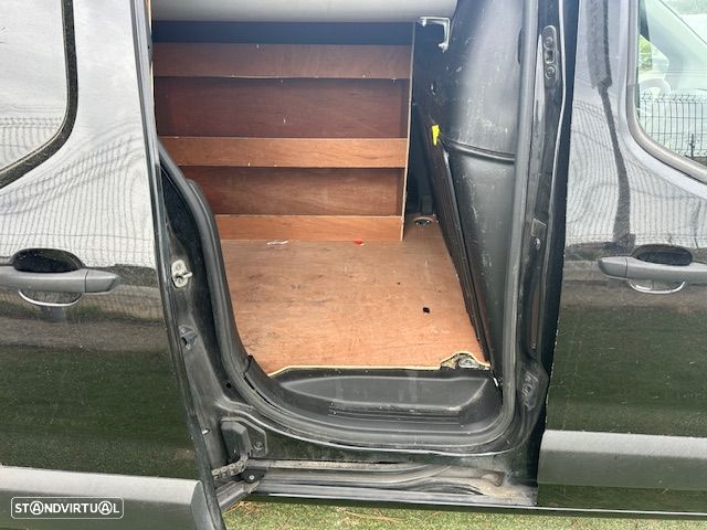 Citroën BERLINGO BERLINGO CX.AUT. 8V. 3 LUGARES C/GPS 130 CV - 8