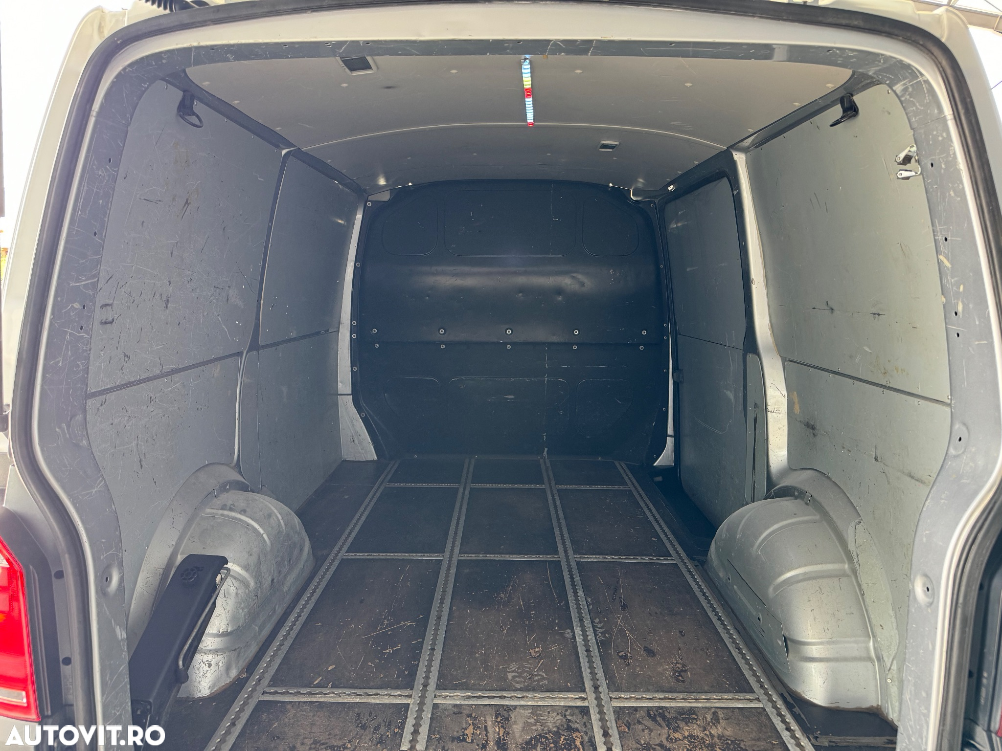 Volkswagen Transporter - 19