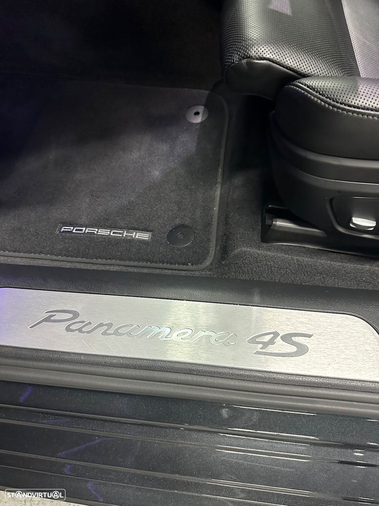 Porsche Panamera Sport Turismo 4S E-Hybrid - 16