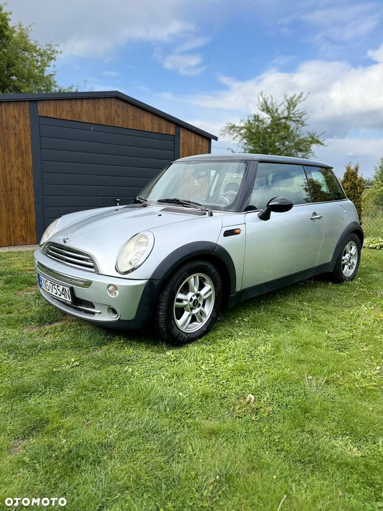 MINI Cooper Standard - 1