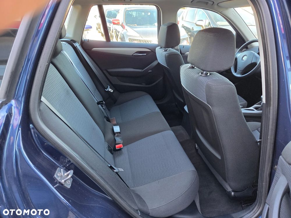 BMW X1 xDrive18d xLine - 12