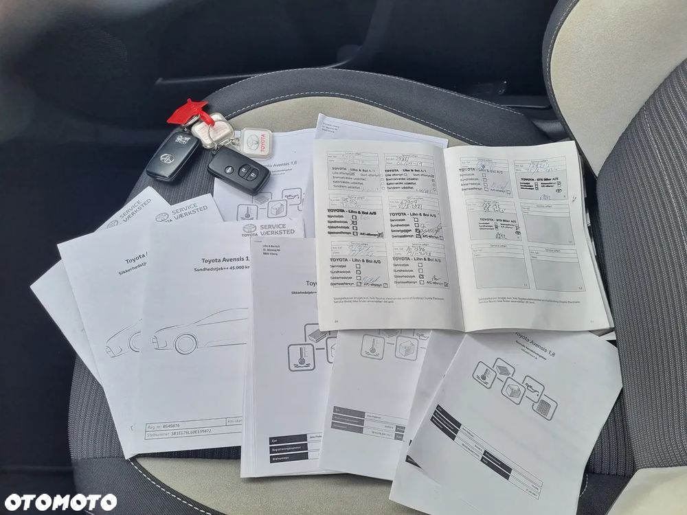 Toyota Avensis 1.8 Prestige - 21