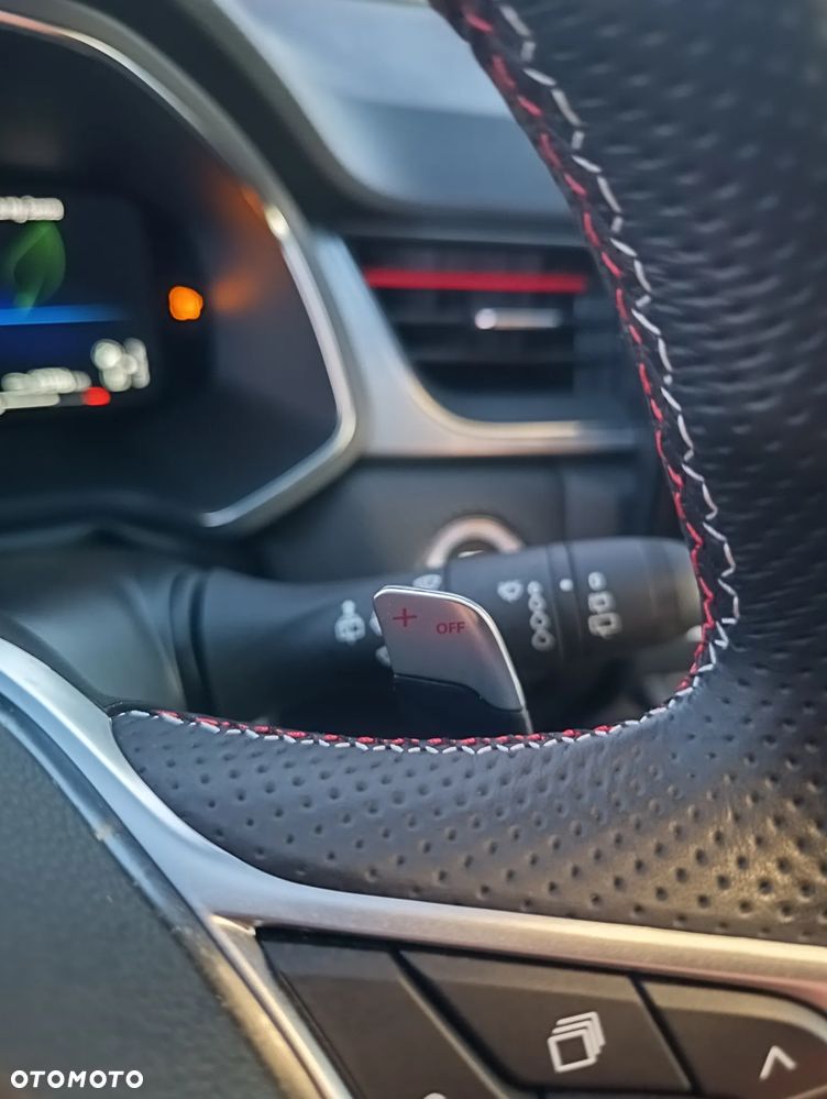 Renault Captur 1.3 TCe mHEV R.S Line EDC - 33