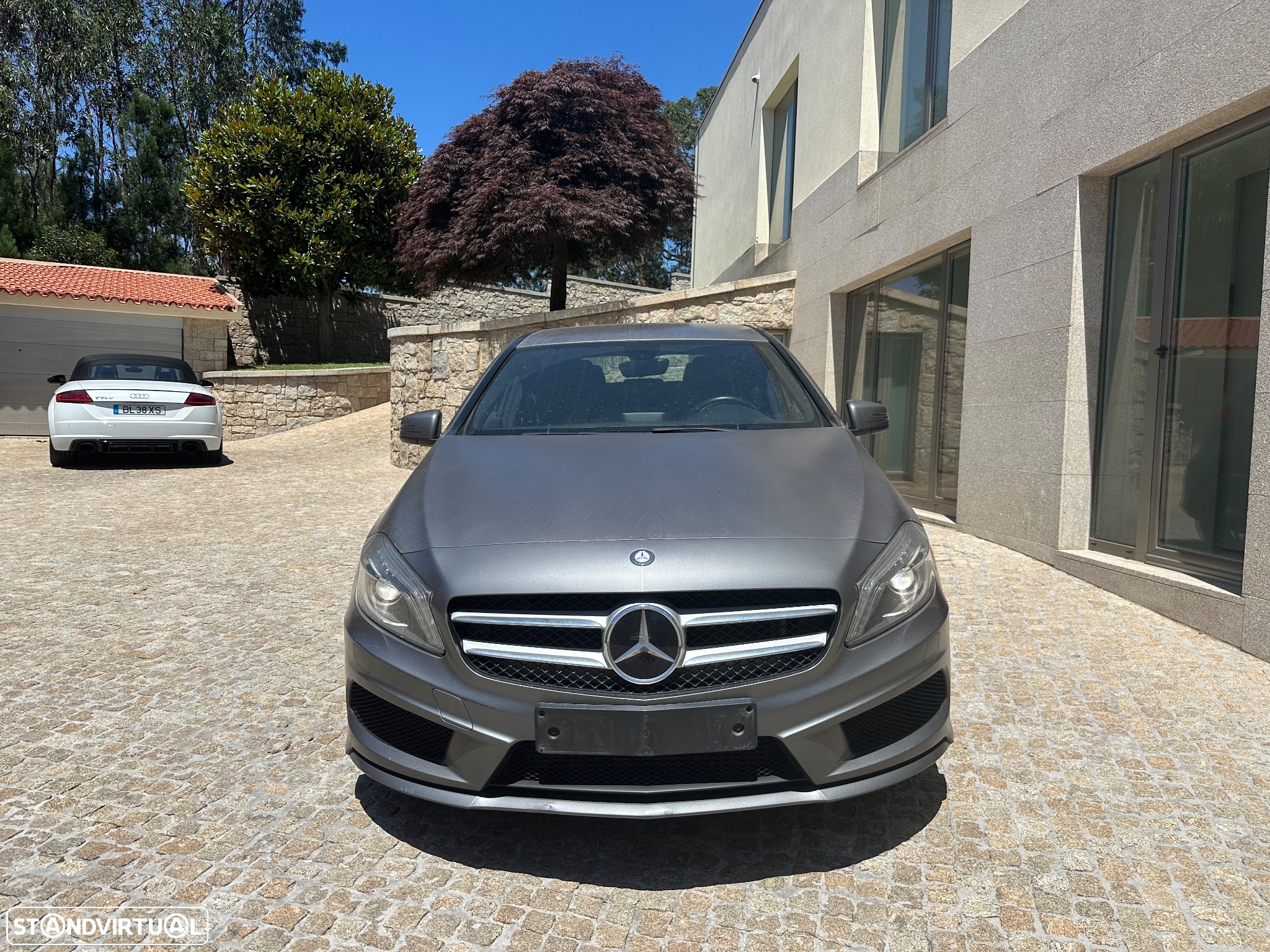 Mercedes-Benz A 180 d AMG Line - 2