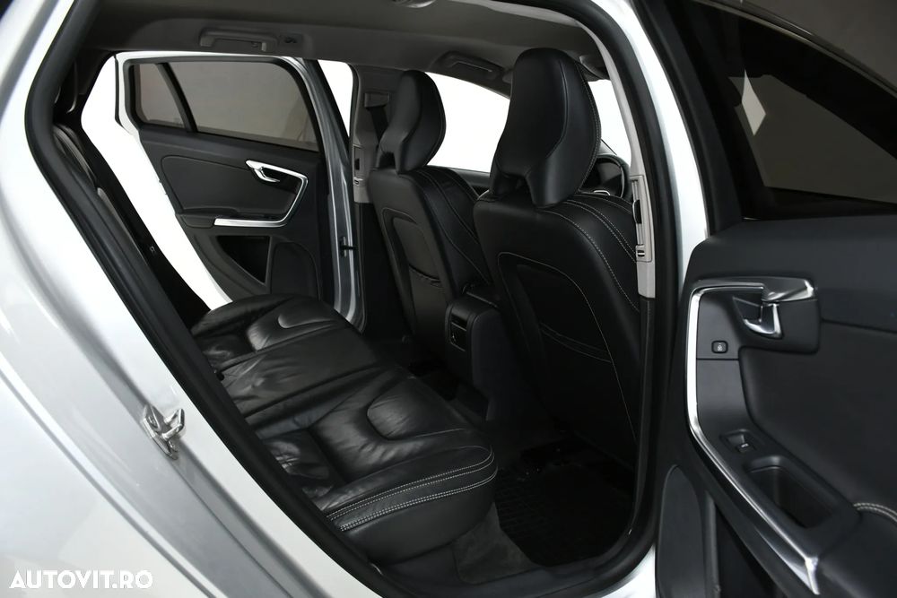 Volvo V60 D2 Start-Stop Momentum - 11