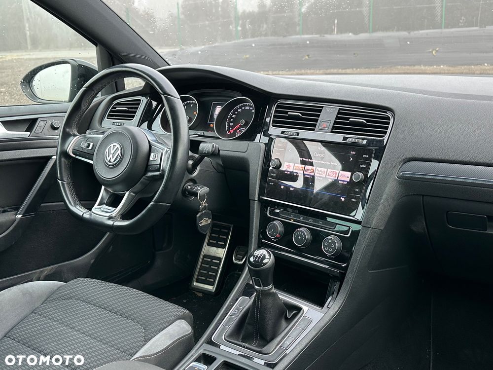 Volkswagen Golf - 26