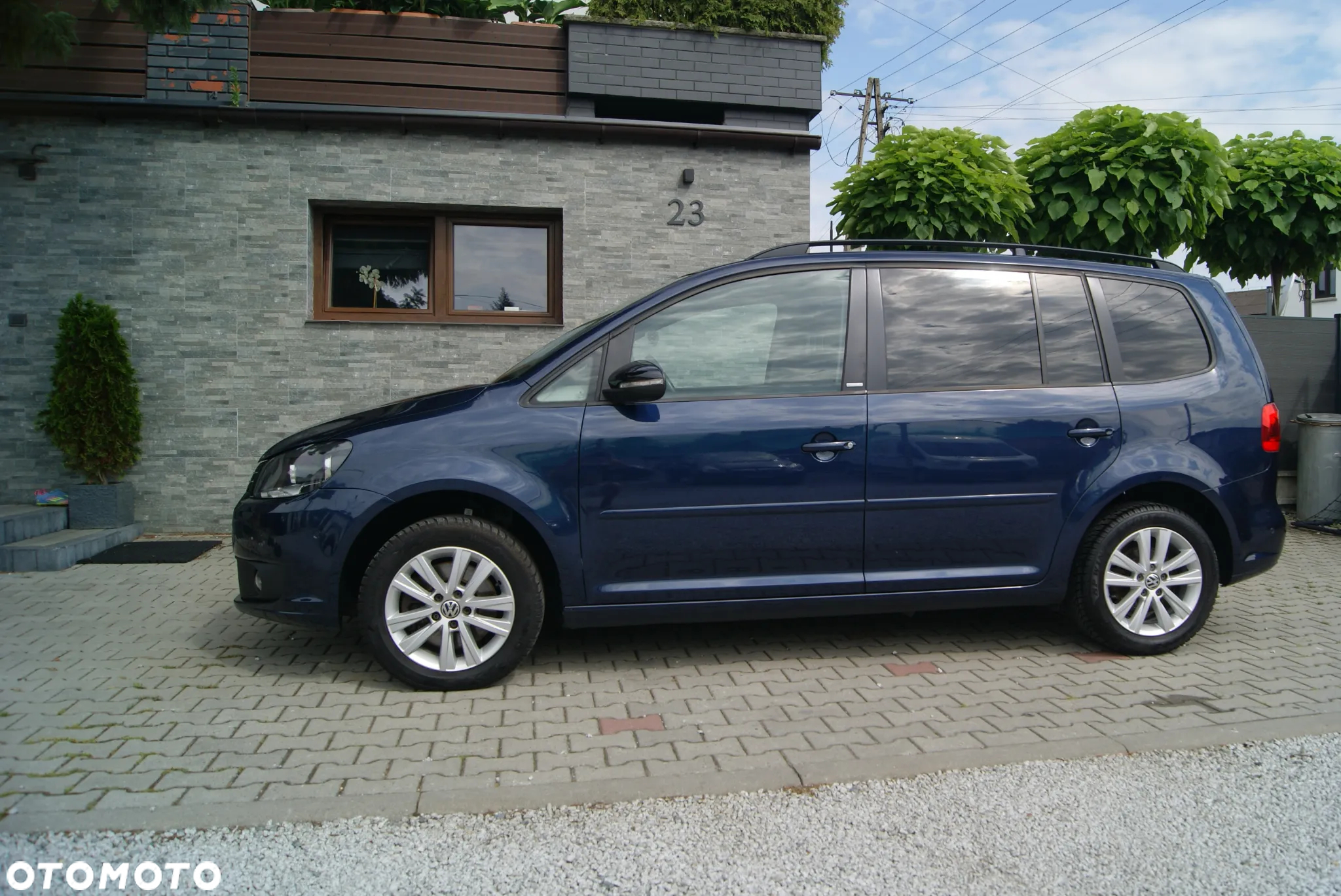 Volkswagen Touran 2.0 TDI DPF DSG STYLE - 3
