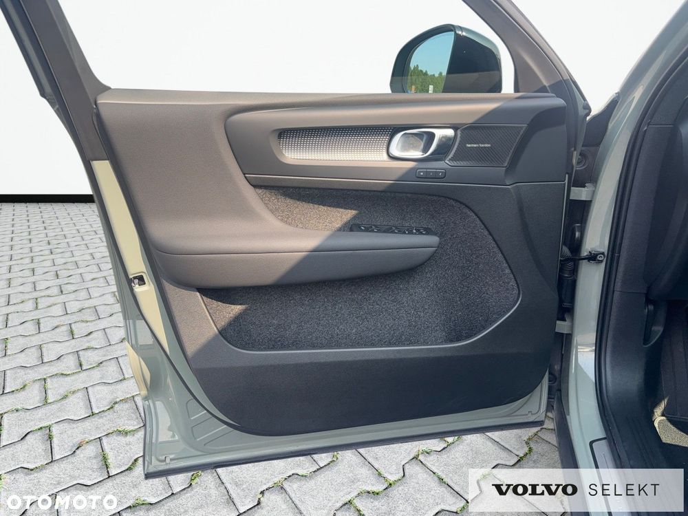 Volvo XC 40 - 11