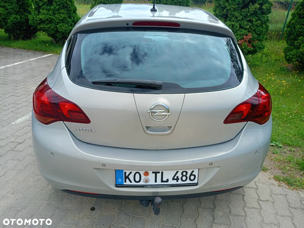 Opel Astra 1.6 Design Edition - 5