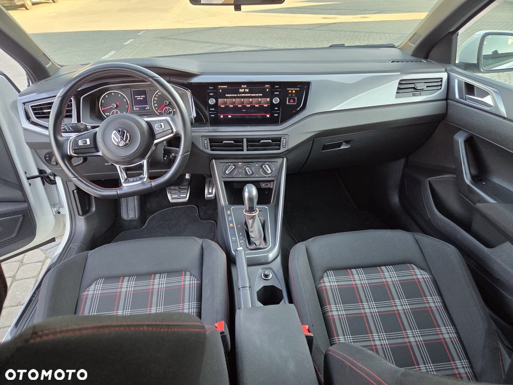 Volkswagen Polo 2.0 TSI OPF DSG GTI - 17