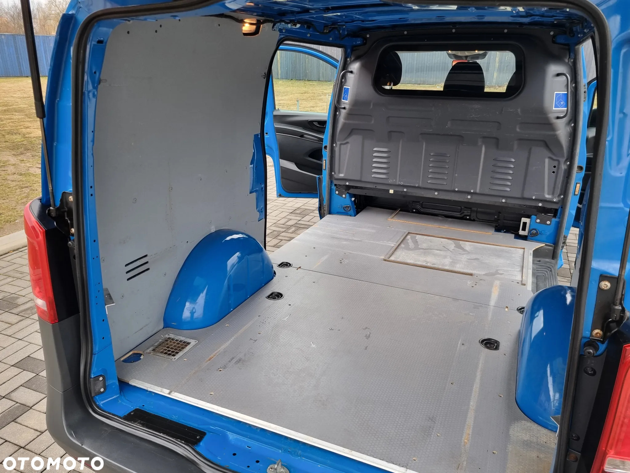 Mercedes-Benz Vito - 32