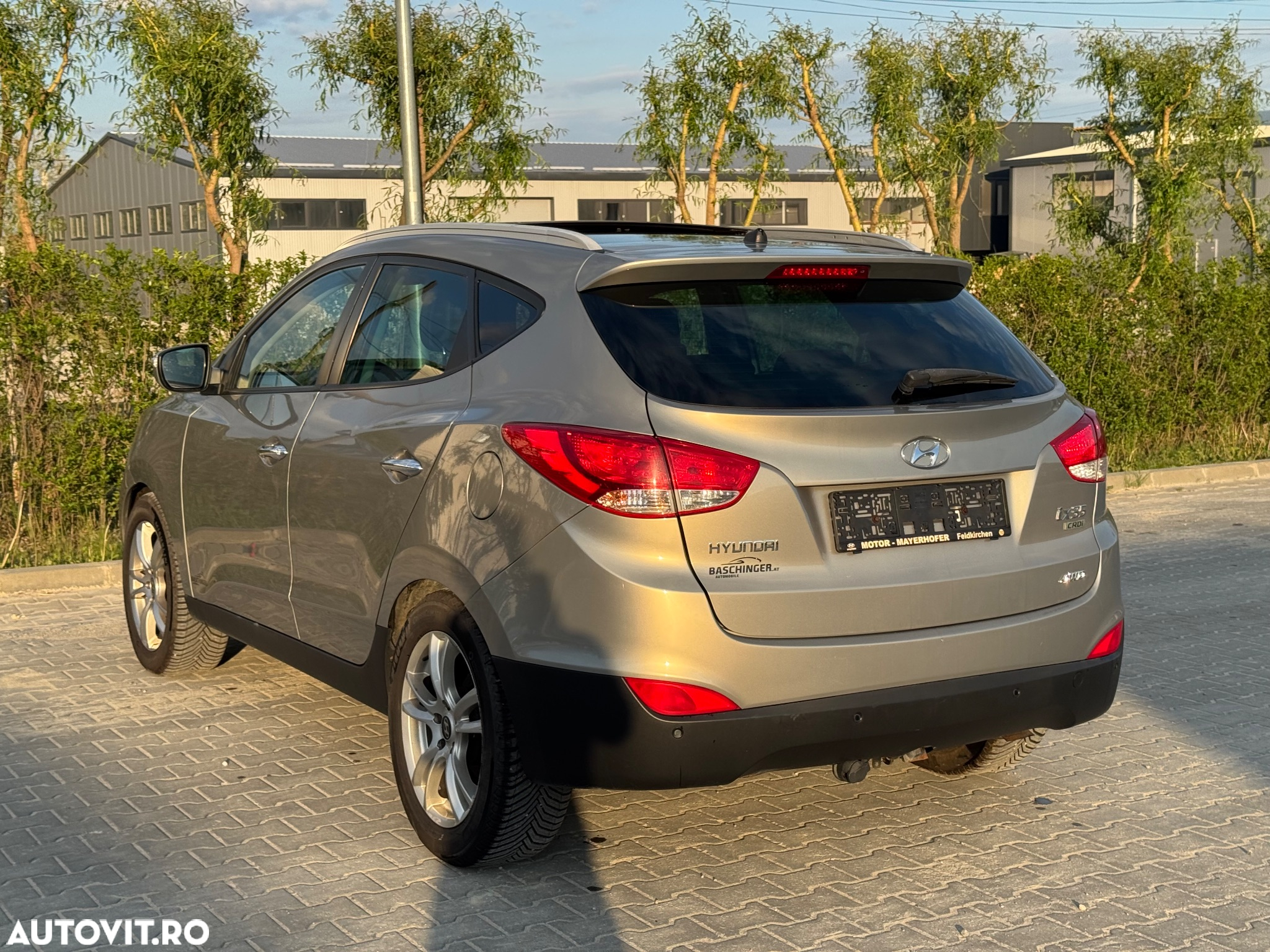 Hyundai ix35 2.0 CRDI 4WD Automatik Premium - 3