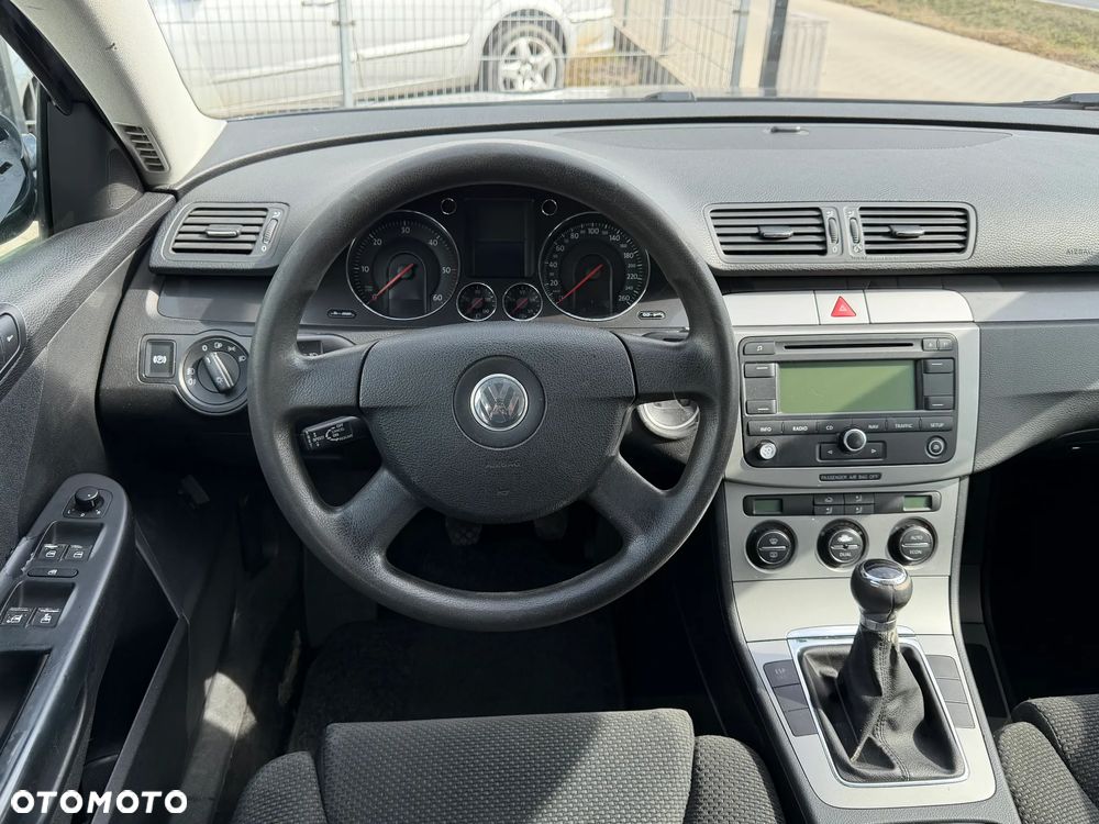 Volkswagen Passat - 20