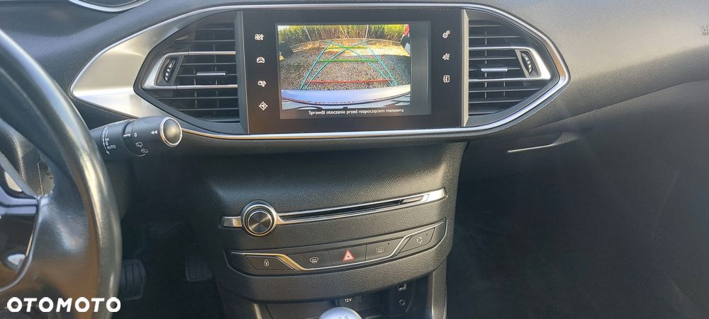 Peugeot 308 HDi FAP 150 Business Line Niveau 2 - 24