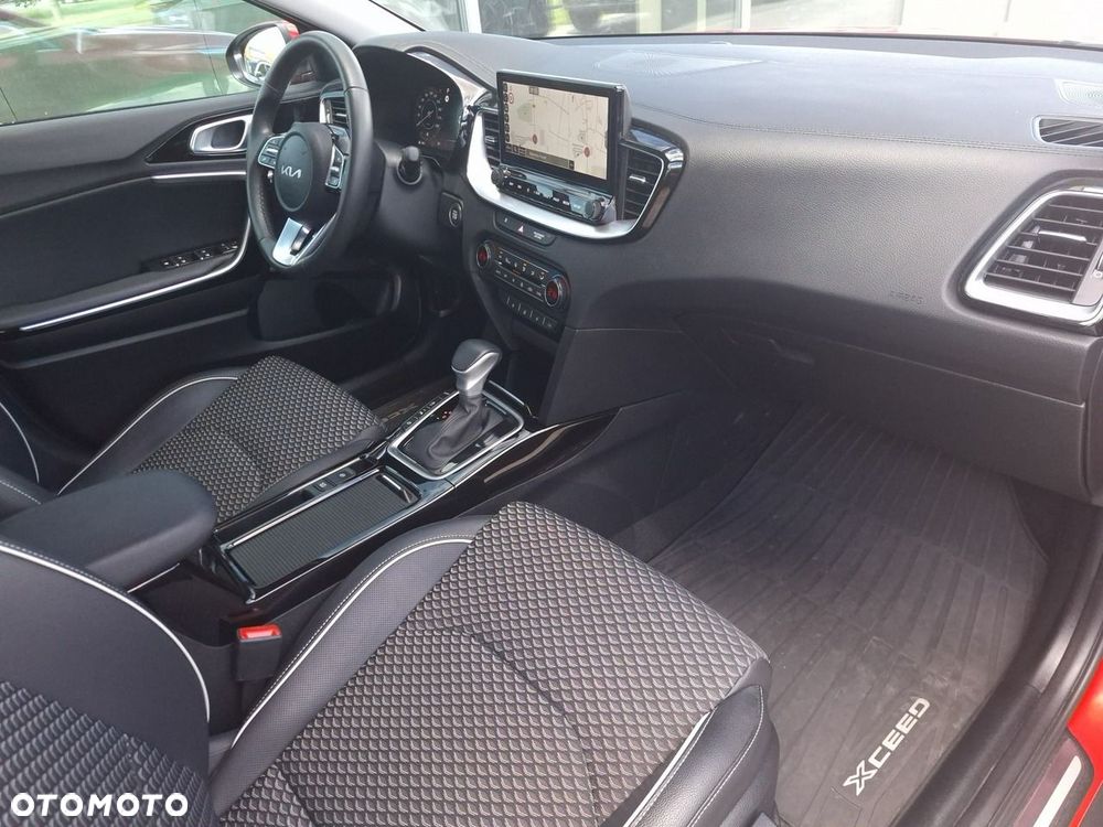 Kia XCeed 1.5 T-GDI Business Line DCT - 26
