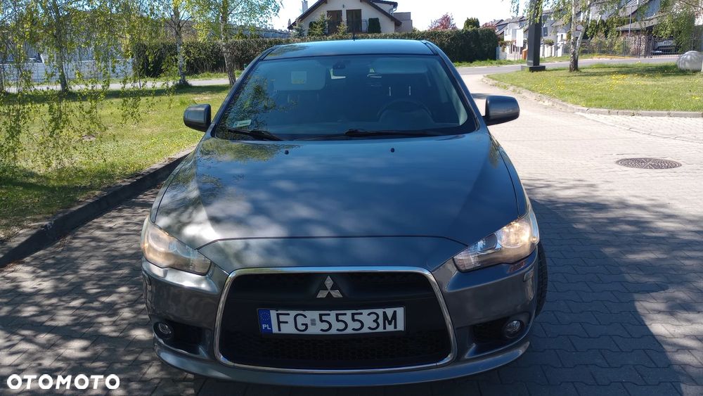 Mitsubishi Lancer 1.5 Invite - 3