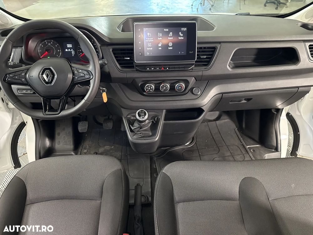 Renault Trafic - 10